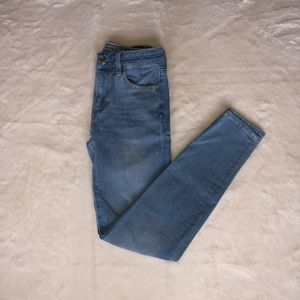 American Eagle skinny jeans